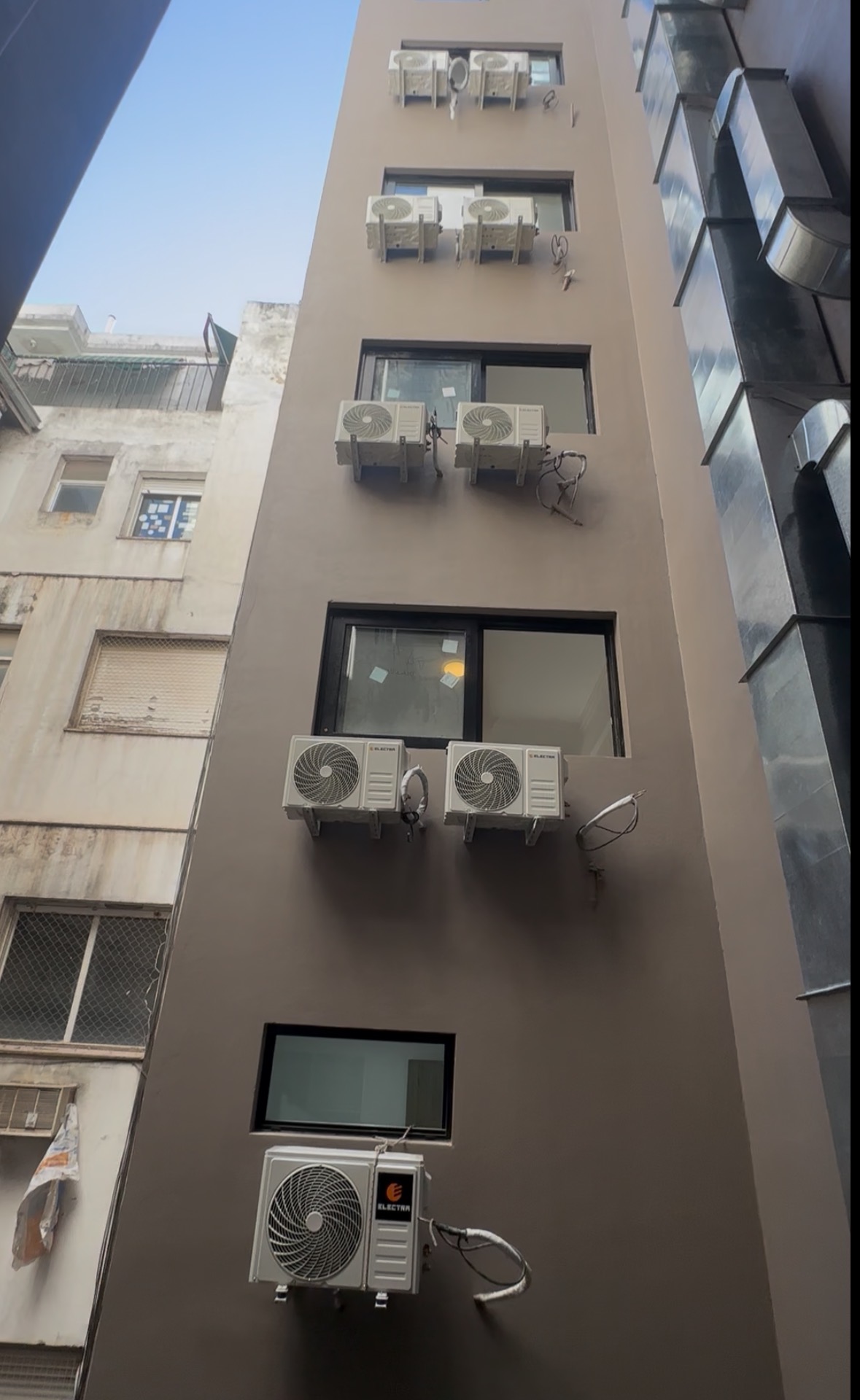 Portada de instalación: equipos exteriores en fachada