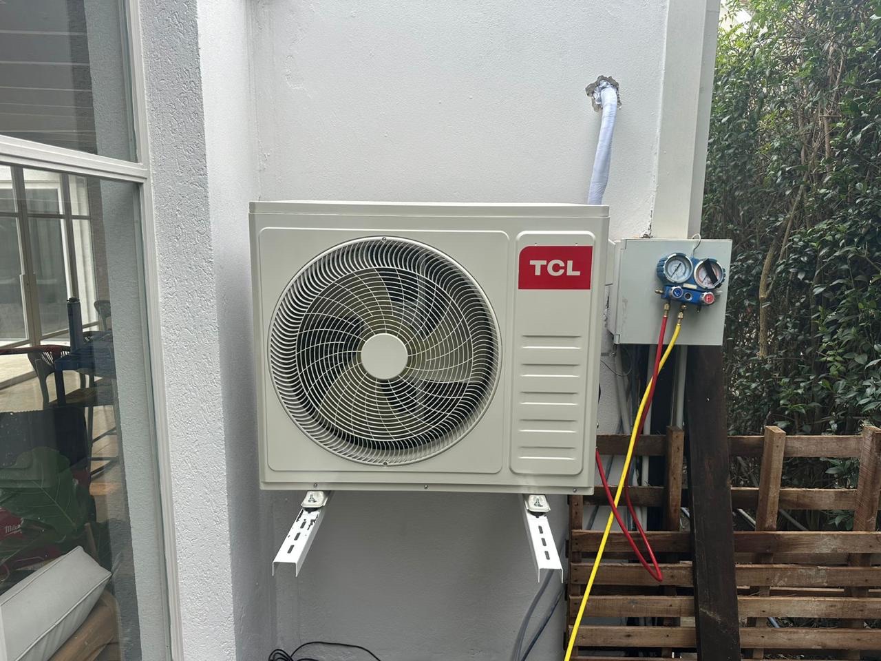 Unidad exterior TCL de equipo split